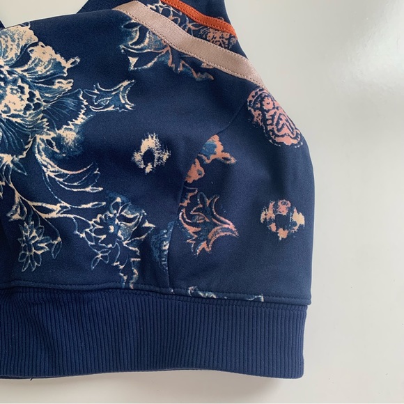 Free People Sports Bra Small Navy Blue Floral Freestyle Racerback - Picture 6 of 9